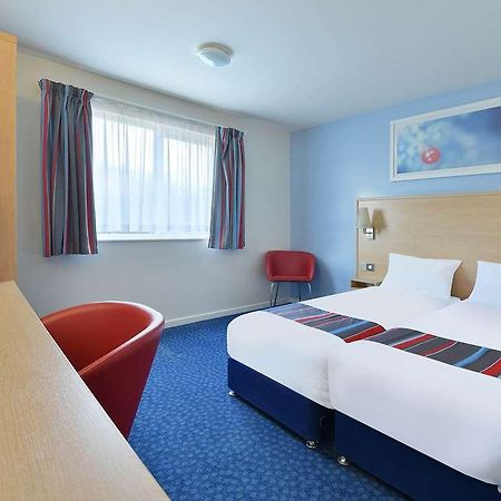 Travelodge Preston Chorley Chorley  Room photo